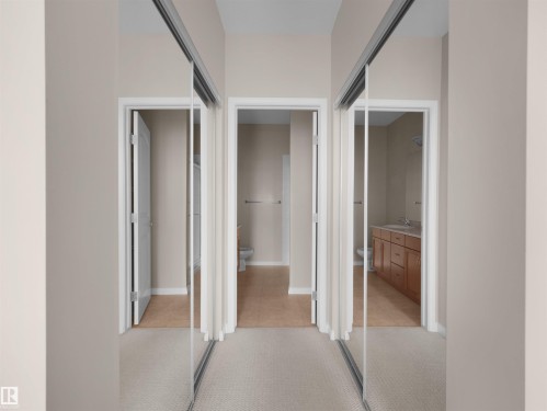 #241 2503 Hanna Cres Nw, Edmonton, AB - Indoor Photo Showing Other Room