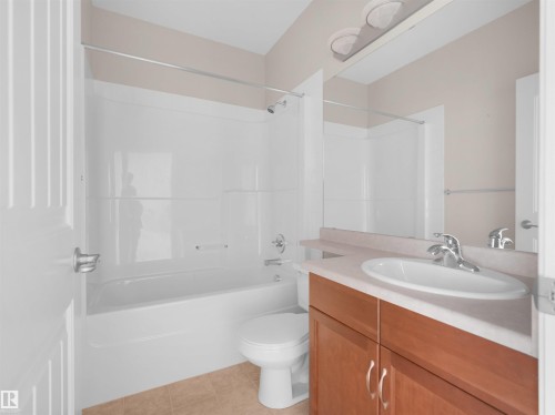 #241 2503 Hanna Cres Nw, Edmonton, AB - Indoor Photo Showing Bathroom