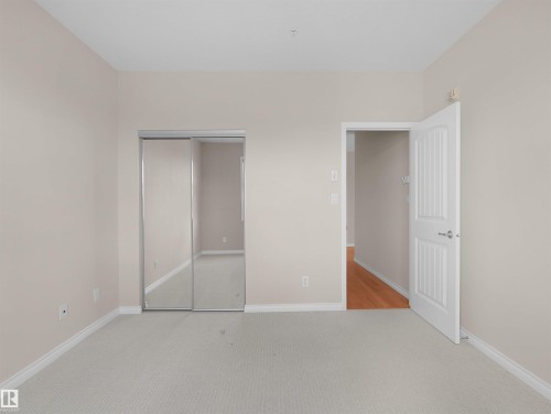 #241 2503 Hanna Cres Nw, Edmonton, AB - Indoor Photo Showing Other Room