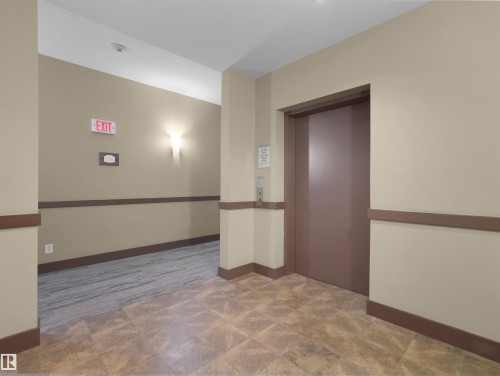 #241 2503 Hanna Cres Nw, Edmonton, AB - Indoor Photo Showing Other Room