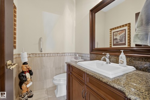 322 Caldwell Close Nw, Edmonton, AB - Indoor Photo Showing Bathroom