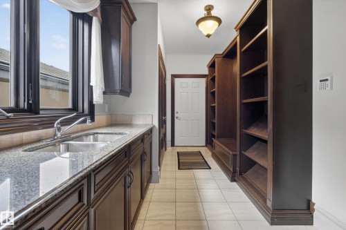 322 Caldwell Close Nw, Edmonton, AB - Indoor Photo Showing Kitchen With Double Sink
