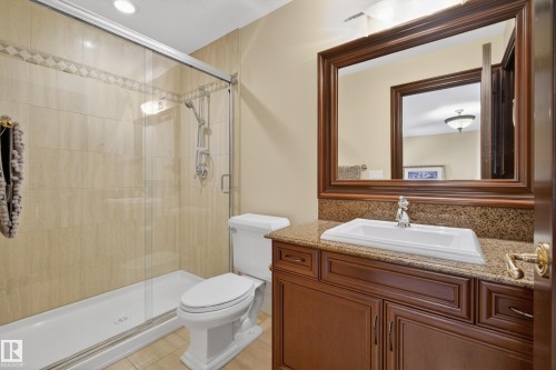 322 Caldwell Close Nw, Edmonton, AB - Indoor Photo Showing Bathroom