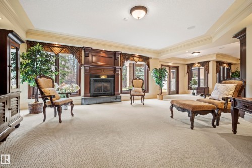 322 Caldwell Close Nw, Edmonton, AB - Indoor With Fireplace