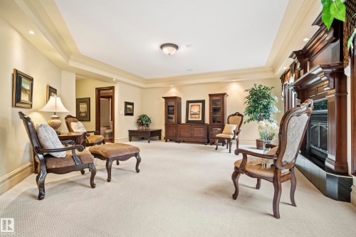 322 Caldwell Close Nw, Edmonton, AB - Indoor