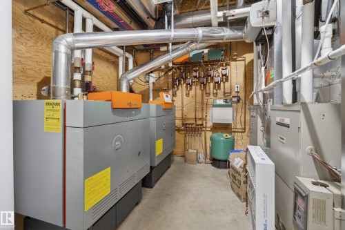 322 Caldwell Close Nw, Edmonton, AB - Indoor Photo Showing Basement