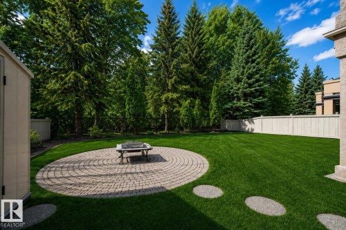 322 Caldwell Close Nw, Edmonton, AB - Outdoor With Backyard