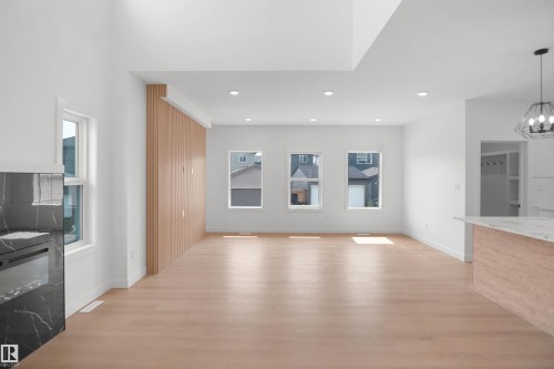 17040 47 Street Nw, Edmonton, AB - Indoor