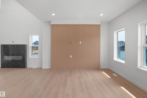 17040 47 Street Nw, Edmonton, AB - Indoor Photo Showing Other Room