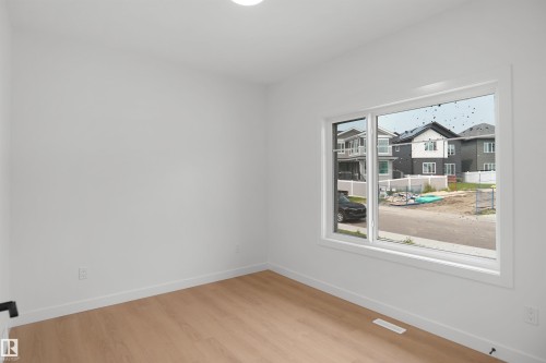 17040 47 Street Nw, Edmonton, AB - Indoor Photo Showing Other Room