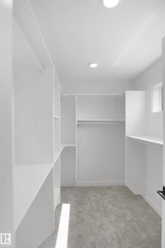 17040 47 Street Nw, Edmonton, AB - Indoor With Storage