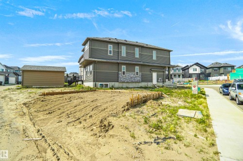17040 47 Street Nw, Edmonton, AB - Outdoor