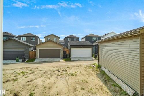 17040 47 Street Nw, Edmonton, AB - Outdoor
