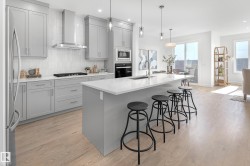 1424 CRISTALL Place SW  Edmonton, AB T6W 5S9
