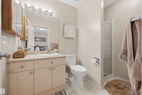 28 Norfolk Close, St. Albert, AB - Indoor Photo Showing Bathroom