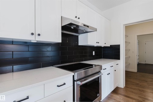 1504 Ainslie Place Sw, Edmonton, AB - Indoor Photo Showing Kitchen