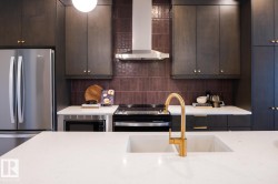 216 Chappelle Drive SW Edmonton, AB T6W 5X8