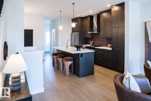 216 Chappelle Drive Sw, Edmonton, AB - Indoor Photo Showing Kitchen With Upgraded Kitchen