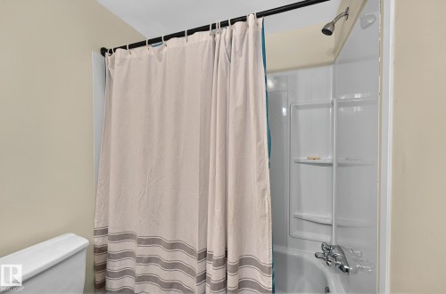 #106 5125 Riverbend Rd Nw, Edmonton, AB - Indoor Photo Showing Bathroom