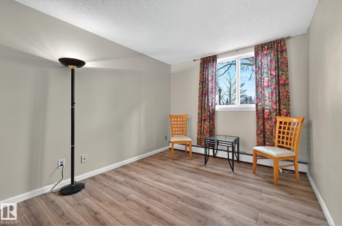 #106 5125 Riverbend Rd Nw, Edmonton, AB - Indoor Photo Showing Other Room