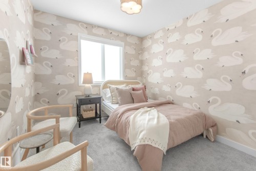 5636 Hawthorn Way Sw, Edmonton, AB - Indoor Photo Showing Bedroom