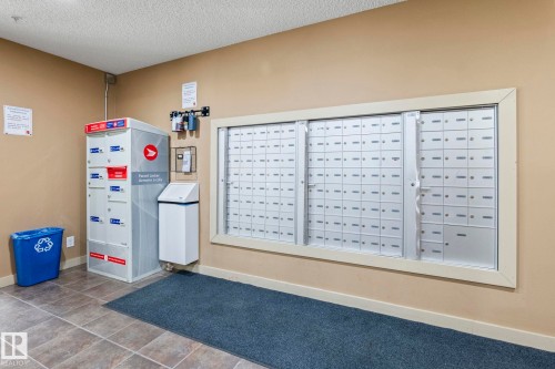 #116 12025 22 Av Sw, Edmonton, AB - Indoor Photo Showing Other Room