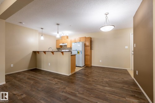 #106 1188 Hyndman Rd Nw, Edmonton, AB - Indoor Photo Showing Other Room