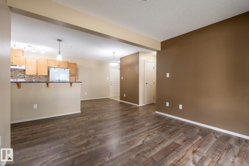 #106 1188 Hyndman Rd Nw, Edmonton, AB - Indoor