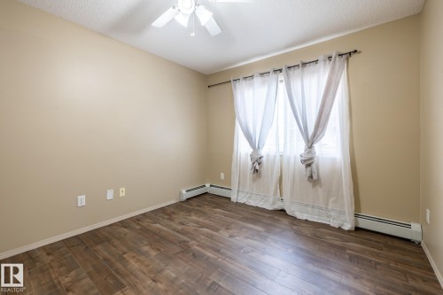 #106 1188 Hyndman Rd Nw, Edmonton, AB - Indoor Photo Showing Other Room