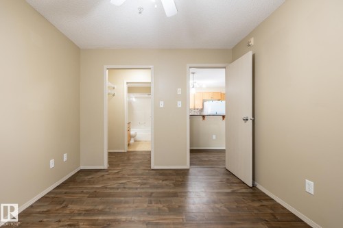 #106 1188 Hyndman Rd Nw, Edmonton, AB - Indoor Photo Showing Other Room