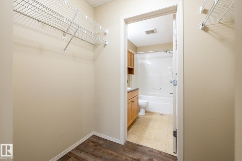 #106 1188 Hyndman Rd Nw, Edmonton, AB - Indoor