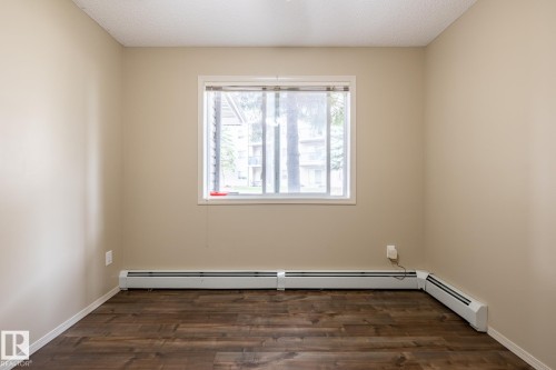 #106 1188 Hyndman Rd Nw, Edmonton, AB - Indoor Photo Showing Other Room