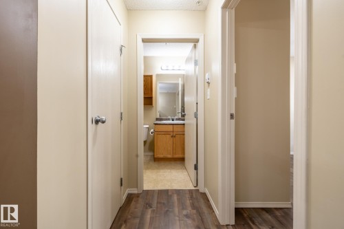 #106 1188 Hyndman Rd Nw, Edmonton, AB - Indoor Photo Showing Other Room