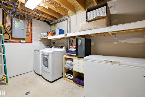 11630 167B Avenue Nw, Edmonton, AB - Indoor Photo Showing Laundry Room