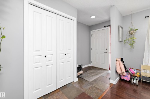 11630 167B Avenue Nw, Edmonton, AB - Indoor Photo Showing Other Room