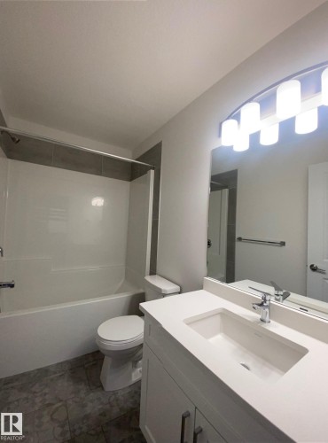 #21 603 Orchards Bv Sw, Edmonton, AB - Indoor Photo Showing Bathroom