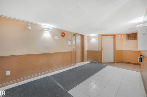 #410 5065 31 Av Nw, Edmonton, AB - Indoor Photo Showing Other Room