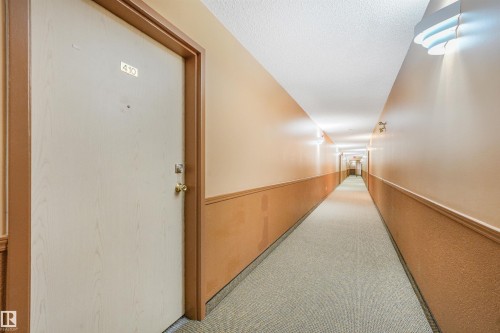 #410 5065 31 Av Nw, Edmonton, AB - Indoor Photo Showing Other Room