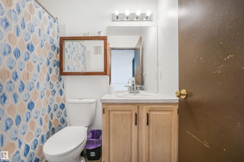 #410 5065 31 Av Nw, Edmonton, AB - Indoor Photo Showing Bathroom
