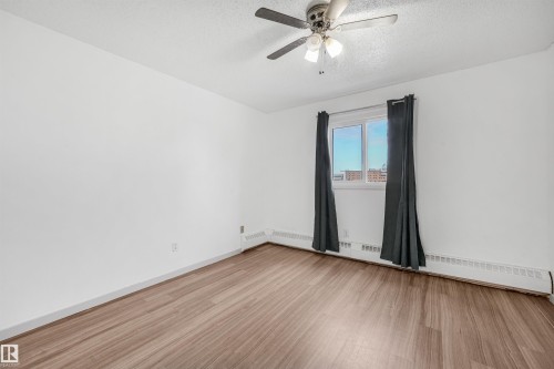 #410 5065 31 Av Nw, Edmonton, AB - Indoor Photo Showing Other Room