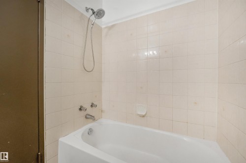 #410 5065 31 Av Nw, Edmonton, AB - Indoor Photo Showing Bathroom