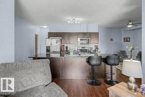 #204 5 Perron St, St. Albert, AB - Indoor Photo Showing Kitchen