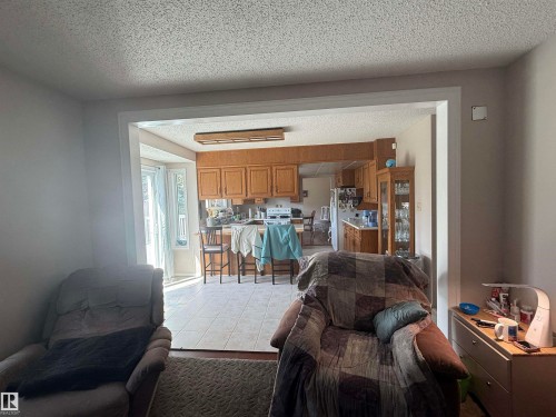 1 Adamic Crescent, Leduc, AB - Indoor Photo Showing Living Room
