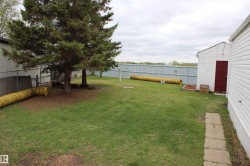1118 Lakevista Drive  Sherwood Park, AB T8H 1J6