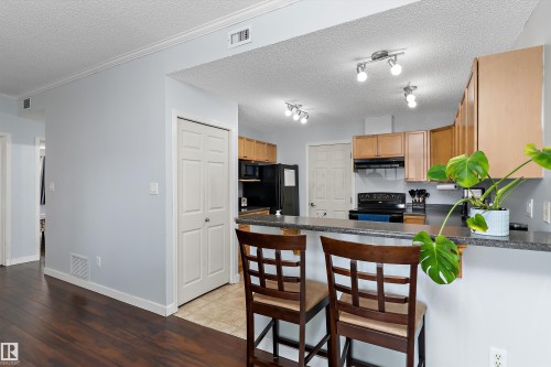 #507 164 Bridgeport Bv, Leduc, AB - Indoor Photo Showing Kitchen