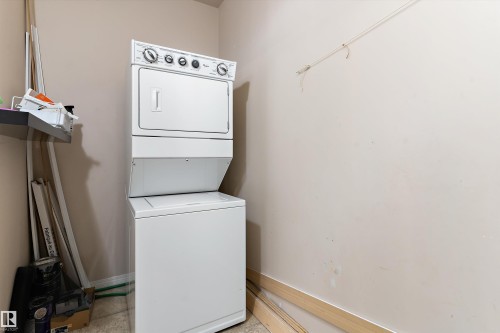 #507 164 Bridgeport Bv, Leduc, AB - Indoor Photo Showing Laundry Room