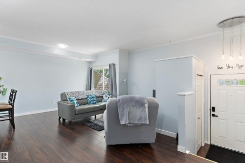 #507 164 Bridgeport Bv, Leduc, AB - Indoor Photo Showing Living Room