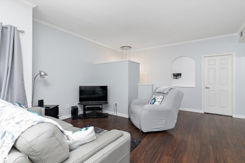 #507 164 Bridgeport Bv, Leduc, AB - Indoor Photo Showing Bedroom