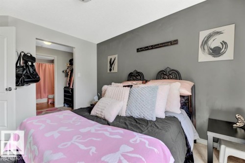 #229 1520 Hammond Gate Nw, Edmonton, AB - Indoor Photo Showing Bedroom