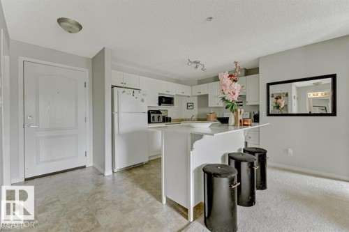 #229 1520 Hammond Gate Nw, Edmonton, AB - Indoor